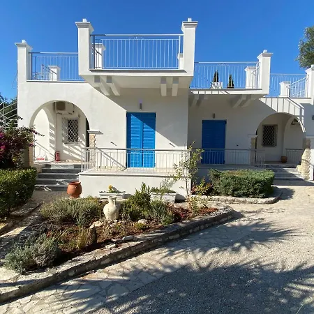 Jalna By Air Vitesse - Stunning Sea & Mountain Views With Pool - Apartment